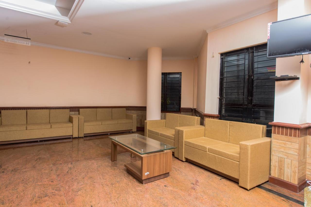 Kallada Golden Hotel Thrissur エクステリア 写真